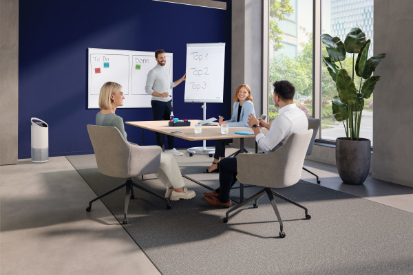 FRANKEN Flipchart X-tra!Line 68x105cm EL-FC22 hellgrau mit Seitenarmen