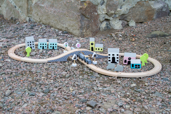 JABADABAD Holz Eisenbahn W7116 bunt 23x23x25cm