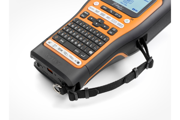 PTOUCH Beschriftungsgerät Bluetooth PT-E560BT inkl. Netzapter und USB-Kabel