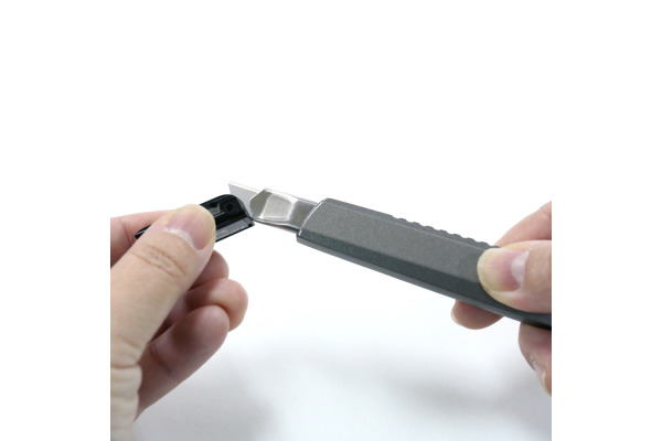 NT Cutter 9mm A-300GRP Alu