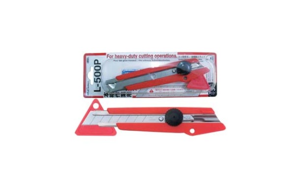 NT Cutter 18mm L-500P mit 3 Klingen