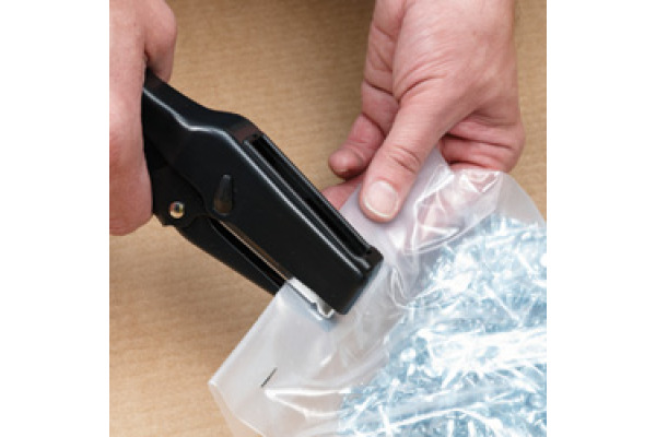 BOSTITCH Heftzange P6C-8 schwarz 45 Blatt