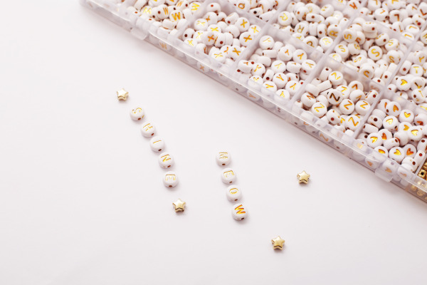 GRAINECRÉ Buchstaben-Perlen GC-736124 Golden Touch 1500 Stück