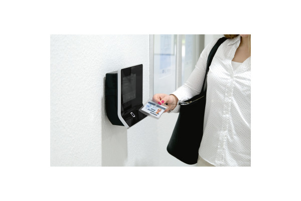 DURABLE Ausweishalter reXycle® 895219 2 Karten 10 Stück