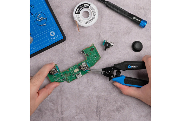 IFIXIT Mandible Needle Nose Pliers IF145-549