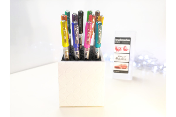 KARIN Brush Marker JUNIOR + blender 27C10 Basic colours 12 Stück